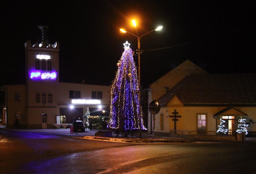 Fotogaléria Vianočné sviatky a Nový rok s biskupom Milanom Lachom - 31.12.2016 (35) Vianočné sviatky a Nový rok s biskupom Milanom Lachom - 31.12.2016